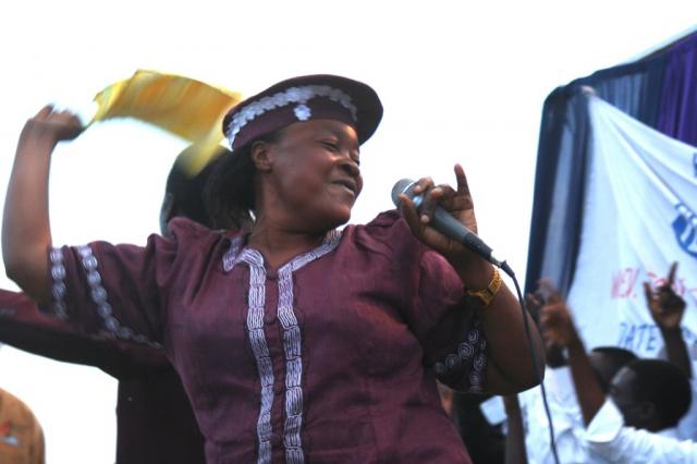 Sister Caroline Nayar Kanaan leading her praise team during the Crusade 