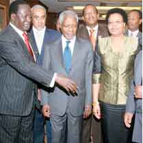 ODM leader Raila Odinga with former United Nations secretary-general, Kofi Annan and former South Africa First Lady, Mrs Graca Machel at a Nairobi Hotel
